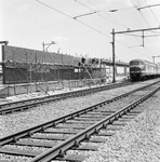 859427 Gezicht op het in aanbouw zijnde N.S.-station Rotterdam Lombardijen te Rotterdam.